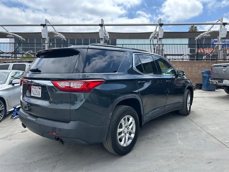 Used 2020 Chevrolet Traverse LT FWD image 18