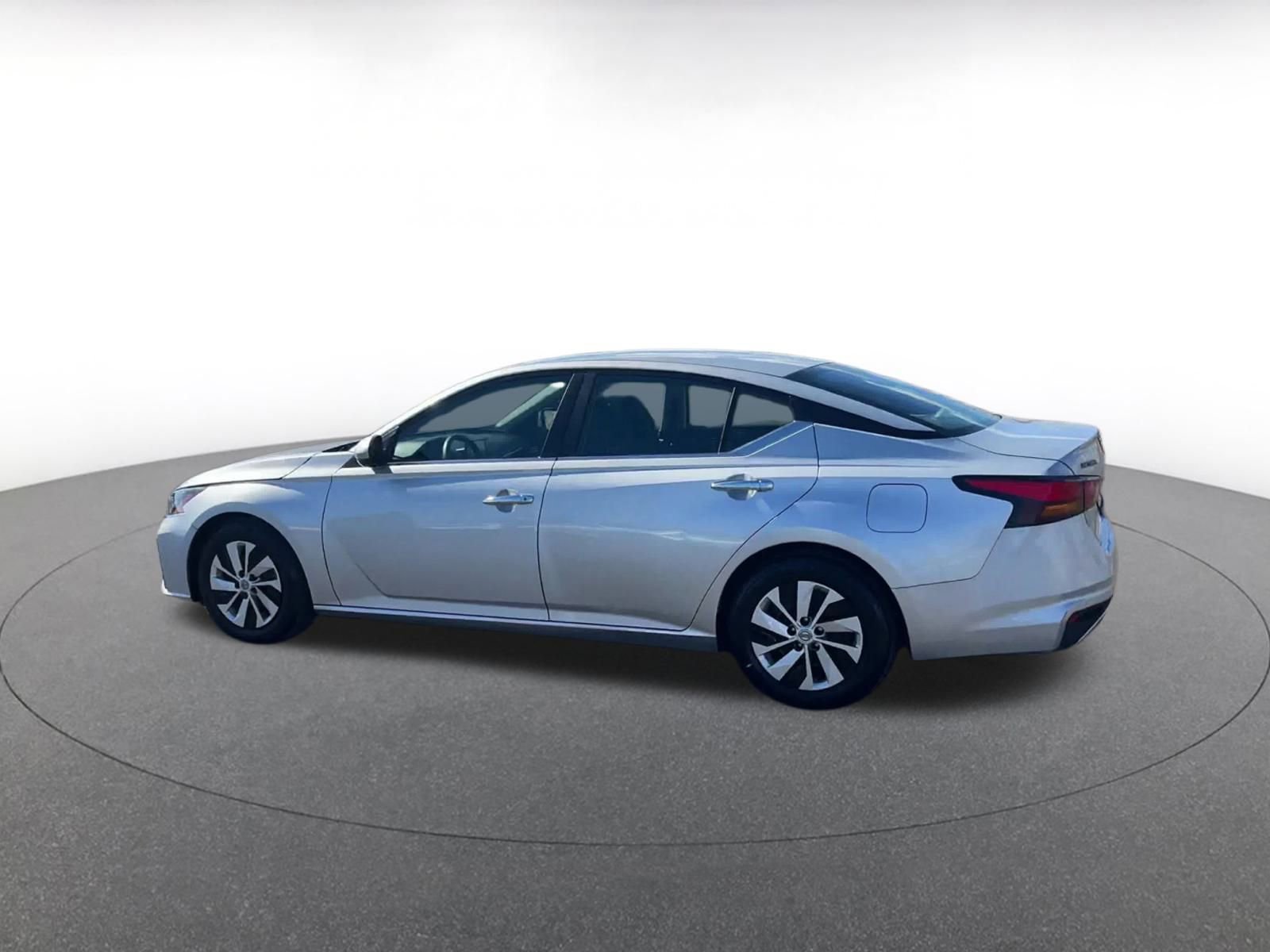 Used 2023 Nissan Altima 2.5 S image 10