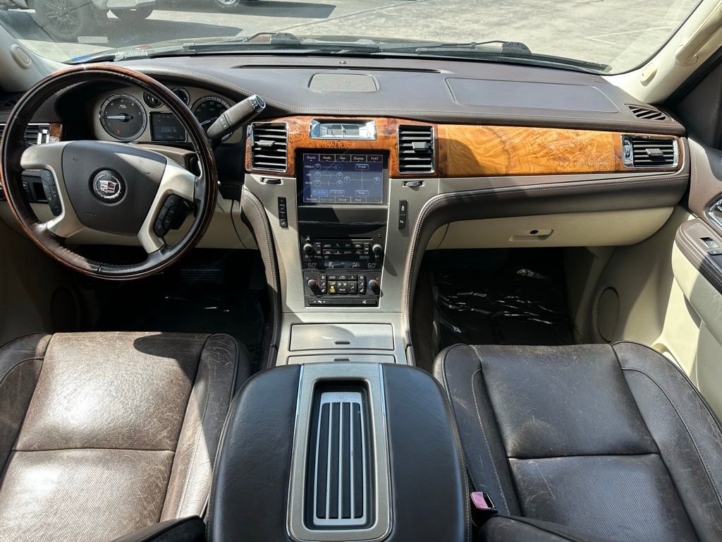 Used 2014 Cadillac Escalade ESV Platinum AWD/4WD image 25