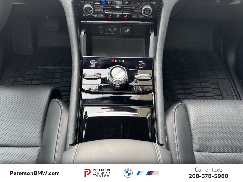 Used 2024 Jeep Grand Cherokee Overland w/ Luxury Tech Group IV image 12