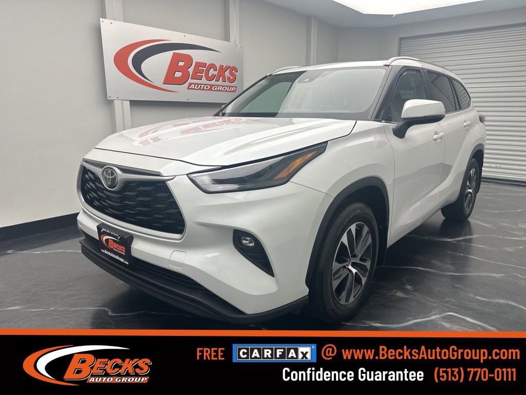 Used 2023 Toyota Highlander XLE image 1