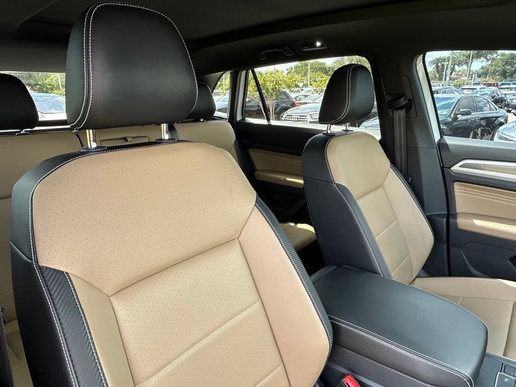 Used 2021 Volkswagen Atlas Cross Sport SE w/ Panoramic Sunroof Package FWD image 41