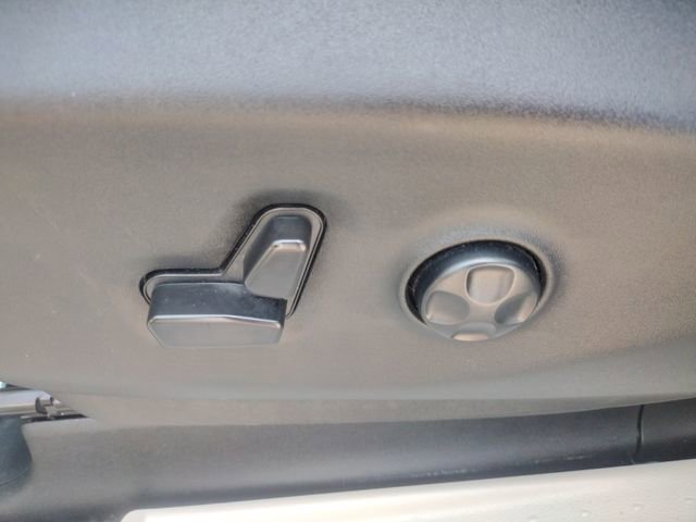 Used 2024 Chrysler Pacifica Touring-L FWD image 84