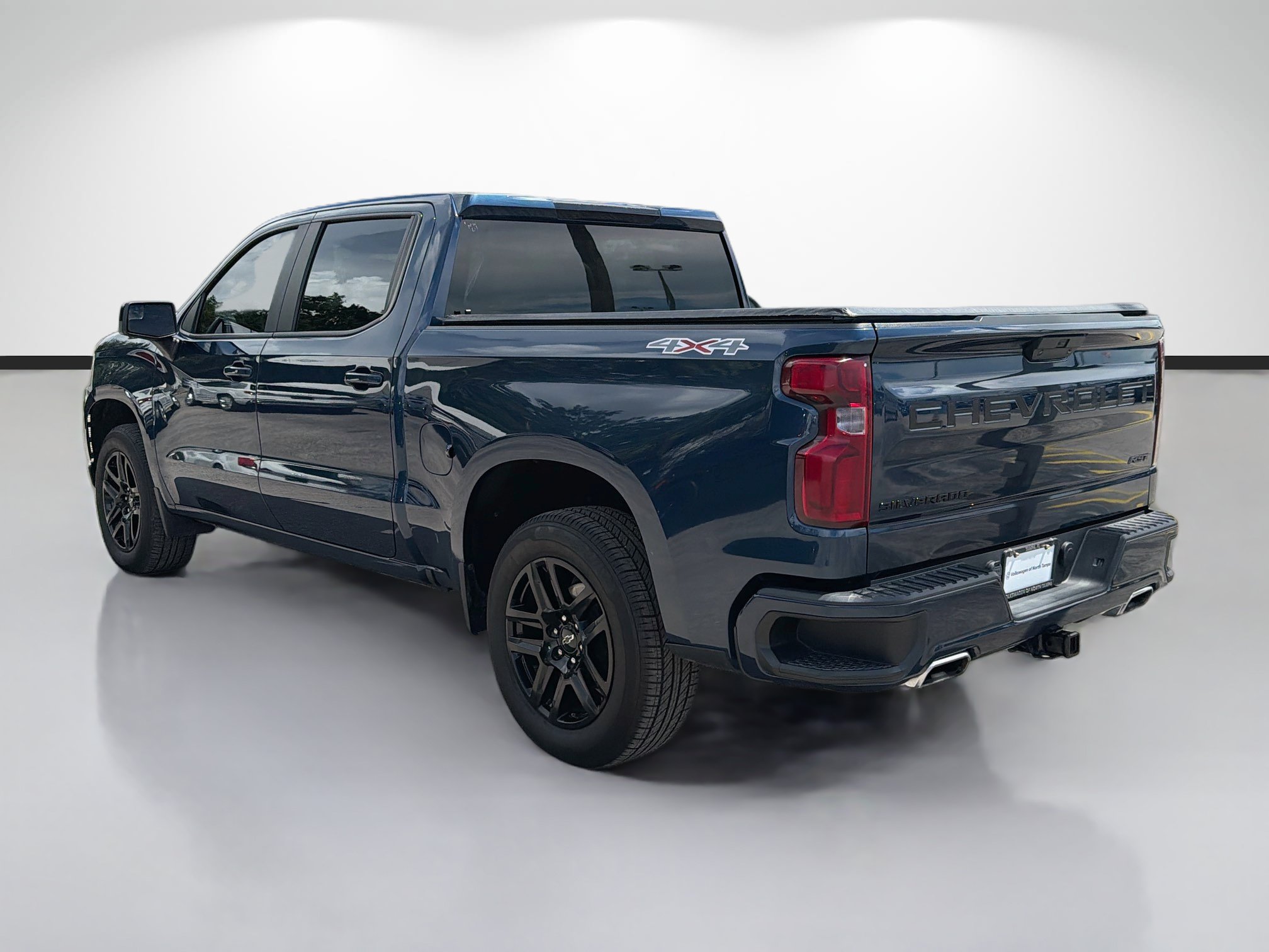 Used 2022 Chevrolet Silverado 1500 RST w/ LPO, Blackout Package AWD/4WD image 5