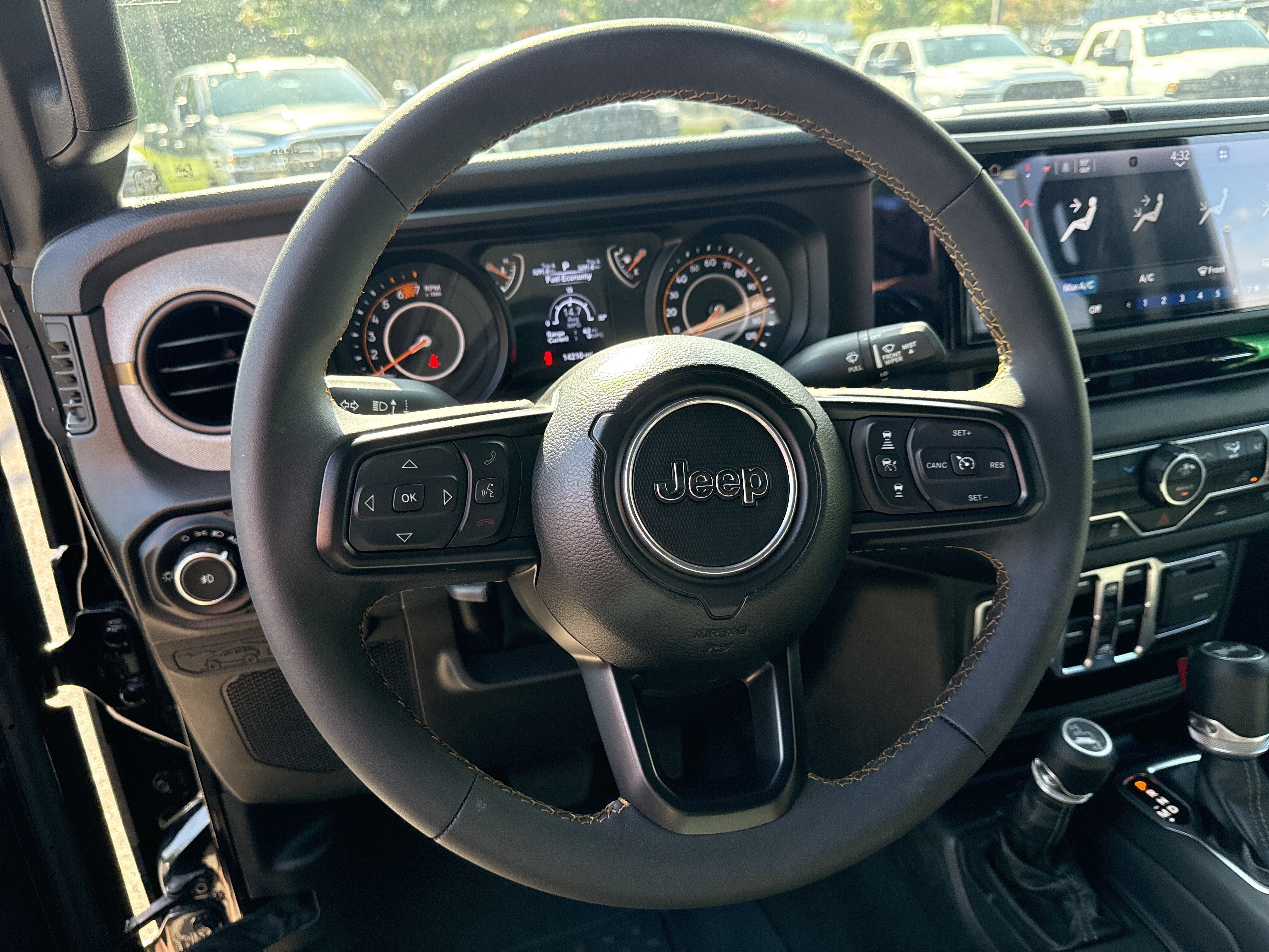 Used 2024 Jeep Wrangler Unlimited Sport AWD/4WD image 22