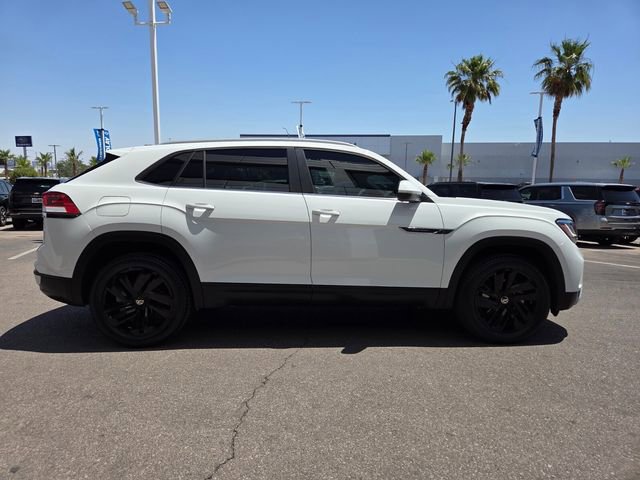 Used 2022 Volkswagen Atlas Cross Sport SE FWD image 7