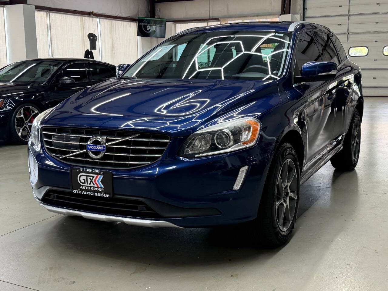 Used 2015 Volvo XC60 T6 Platinum AWD/4WD image 5