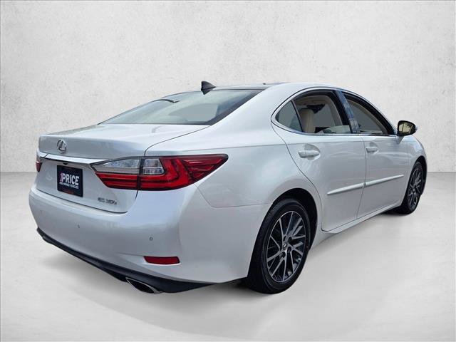 Used 2017 Lexus ES 350 w/ Luxury Package FWD image 5