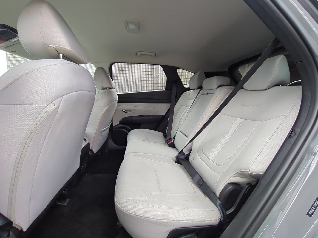 Used 2025 Hyundai Tucson SEL AWD/4WD image 27