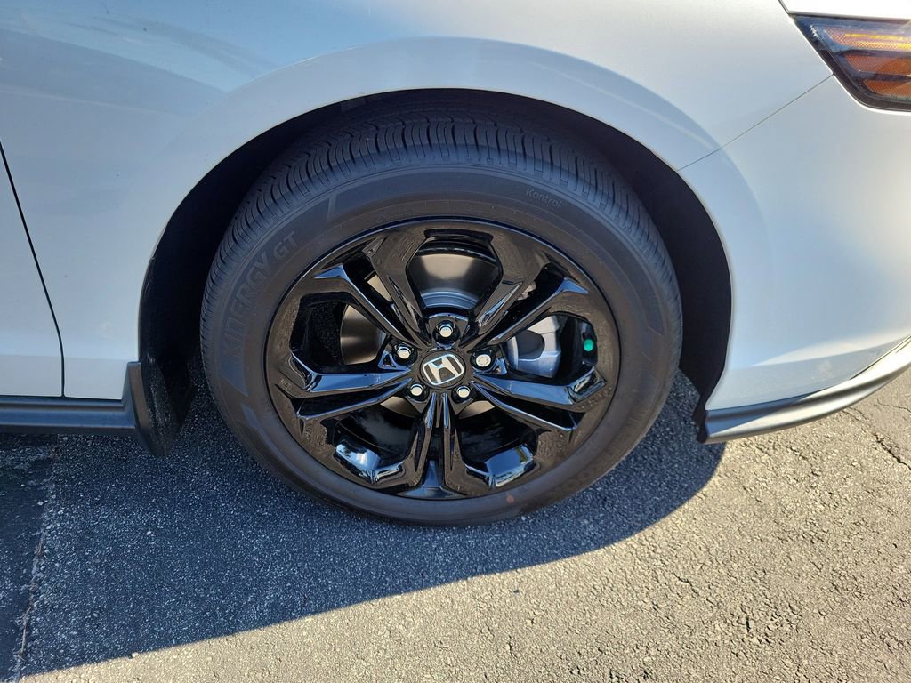 Certified 2025 Honda Accord SE image 7
