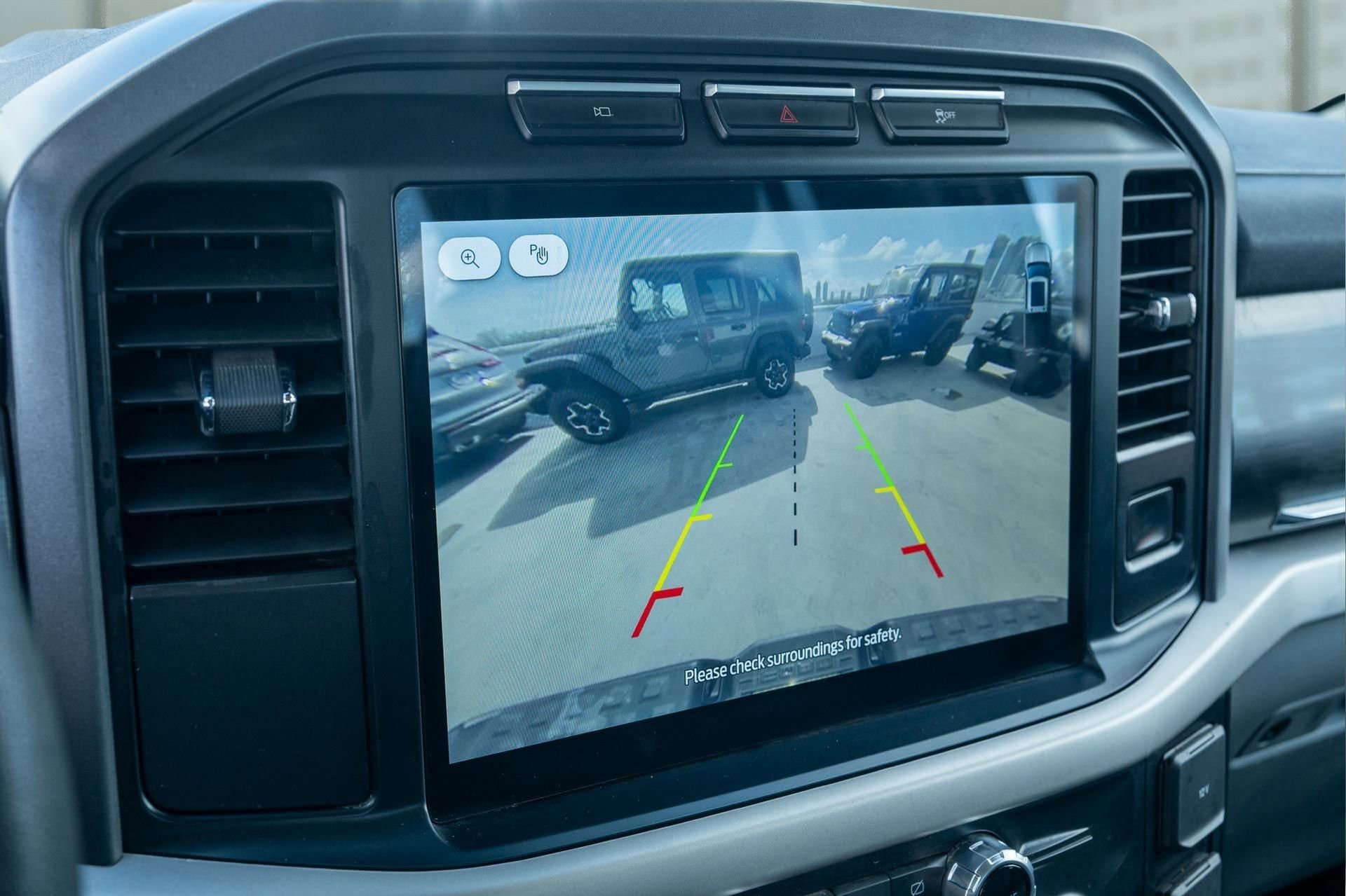 Used 2022 Ford F150 Lightning Pro image 27