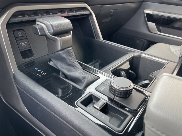 Used 2025 Toyota Tundra Limited AWD/4WD image 20