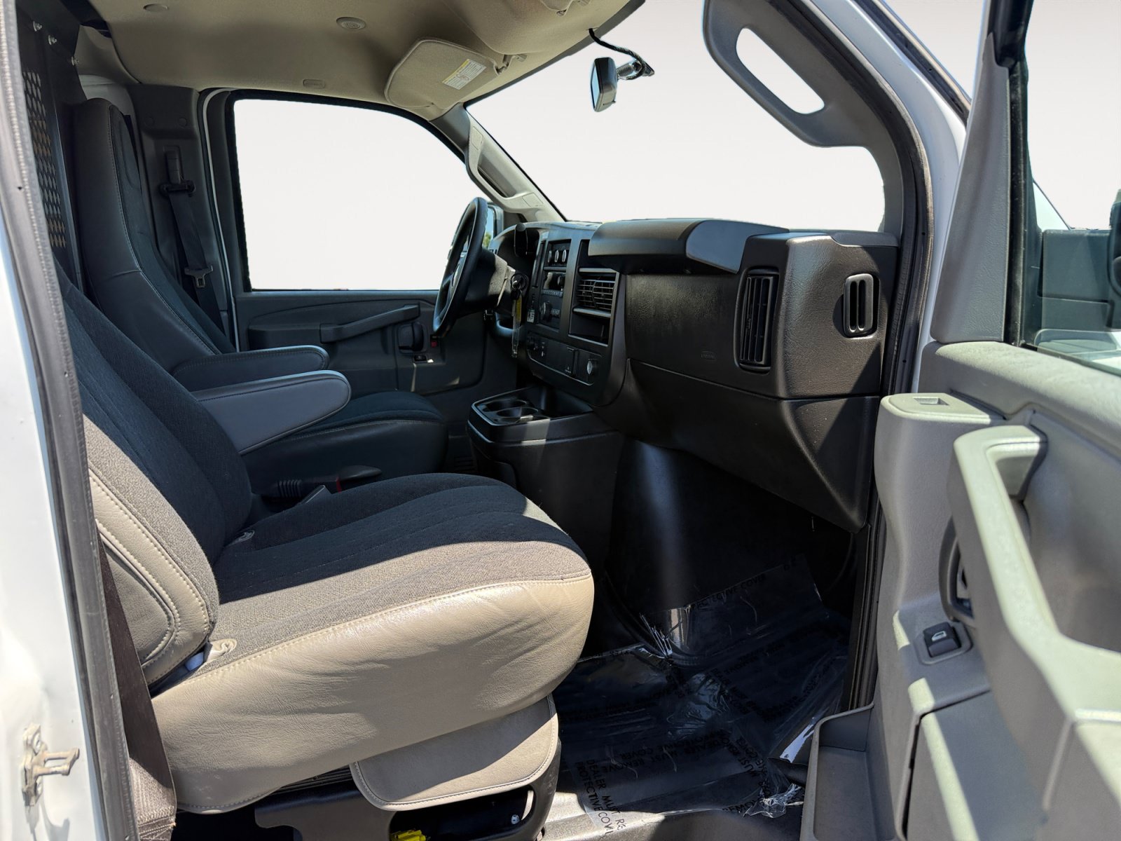 Used 2023 Chevrolet Express 2500 w/ Driver Convenience Package RWD image 19