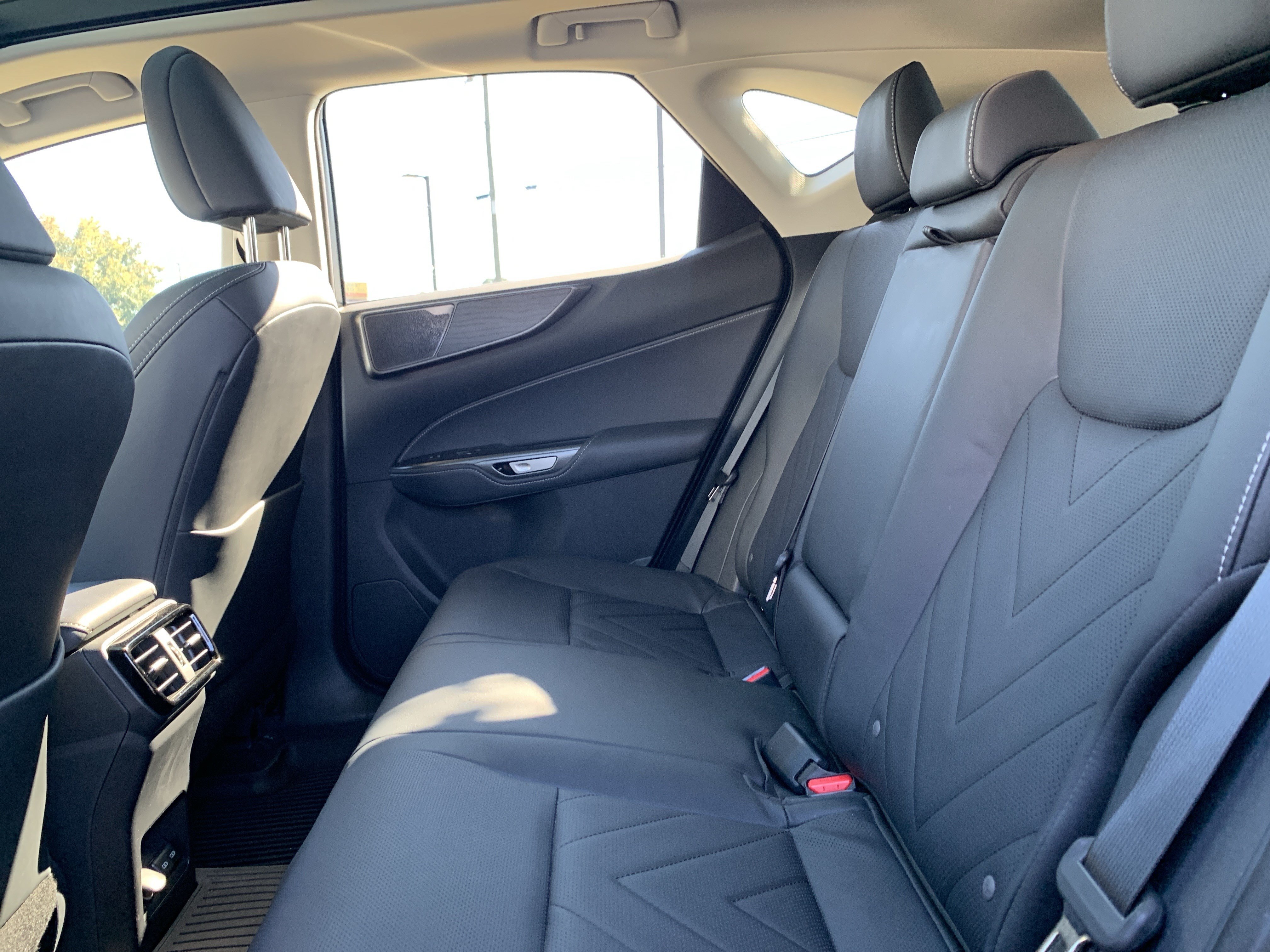 Used 2025 Lexus NX 350h AWD w/ Accessory Package (2T) image 32