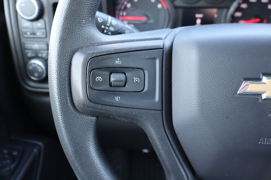 Used 2020 Chevrolet Silverado 1500 Custom w/ Custom Value Package image 7