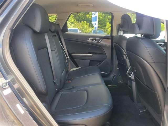Used 2023 Kia Sportage EX image 19
