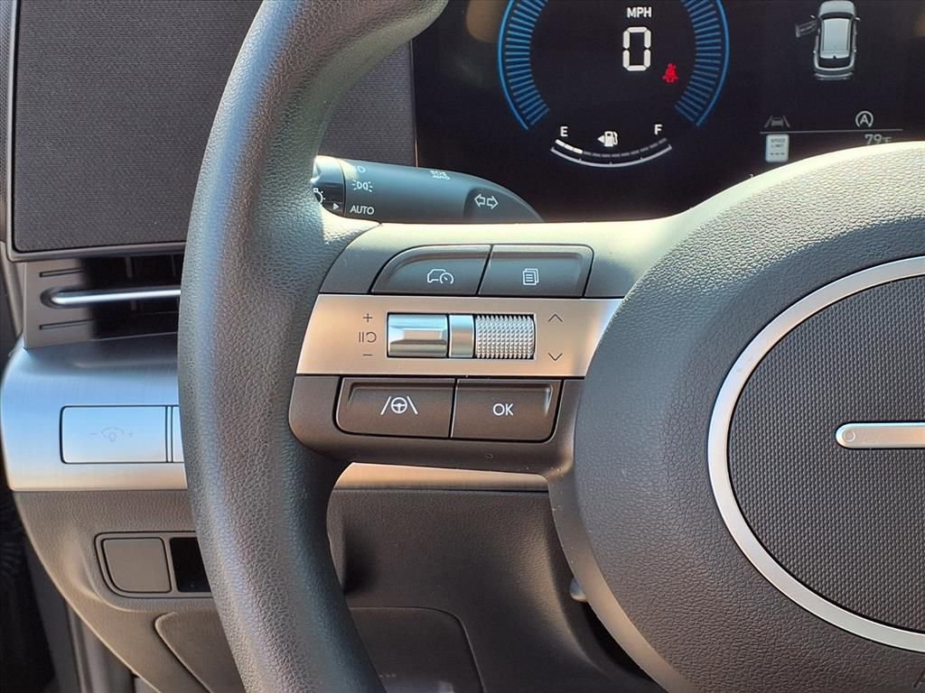 Used 2025 Hyundai Kona SE image 17