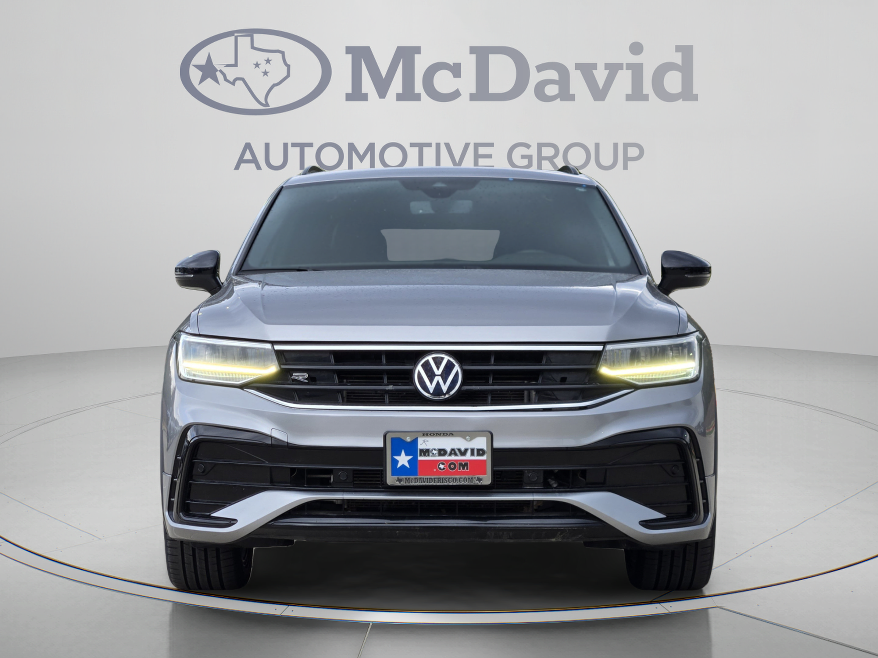 Used 2024 Volkswagen Tiguan SE R-Line FWD image 8