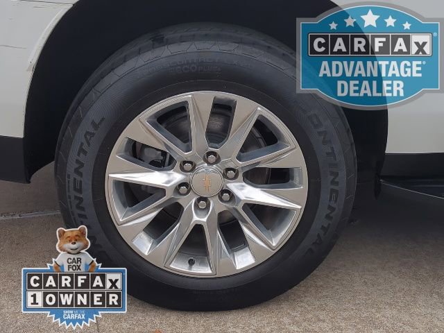 Used 2024 Chevrolet Suburban Premier image 3