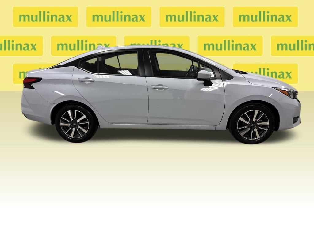 Used 2025 Nissan Versa SV image 20