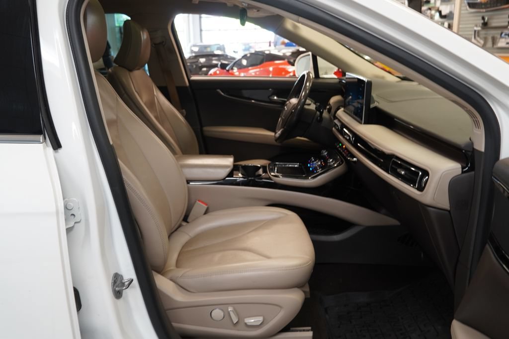 Used 2022 Lincoln Nautilus Reserve AWD/4WD image 28