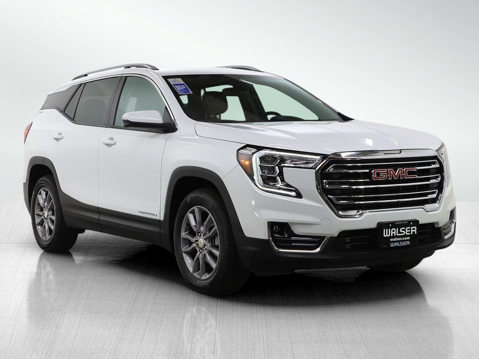 Used 2024 GMC Terrain SLT image 7