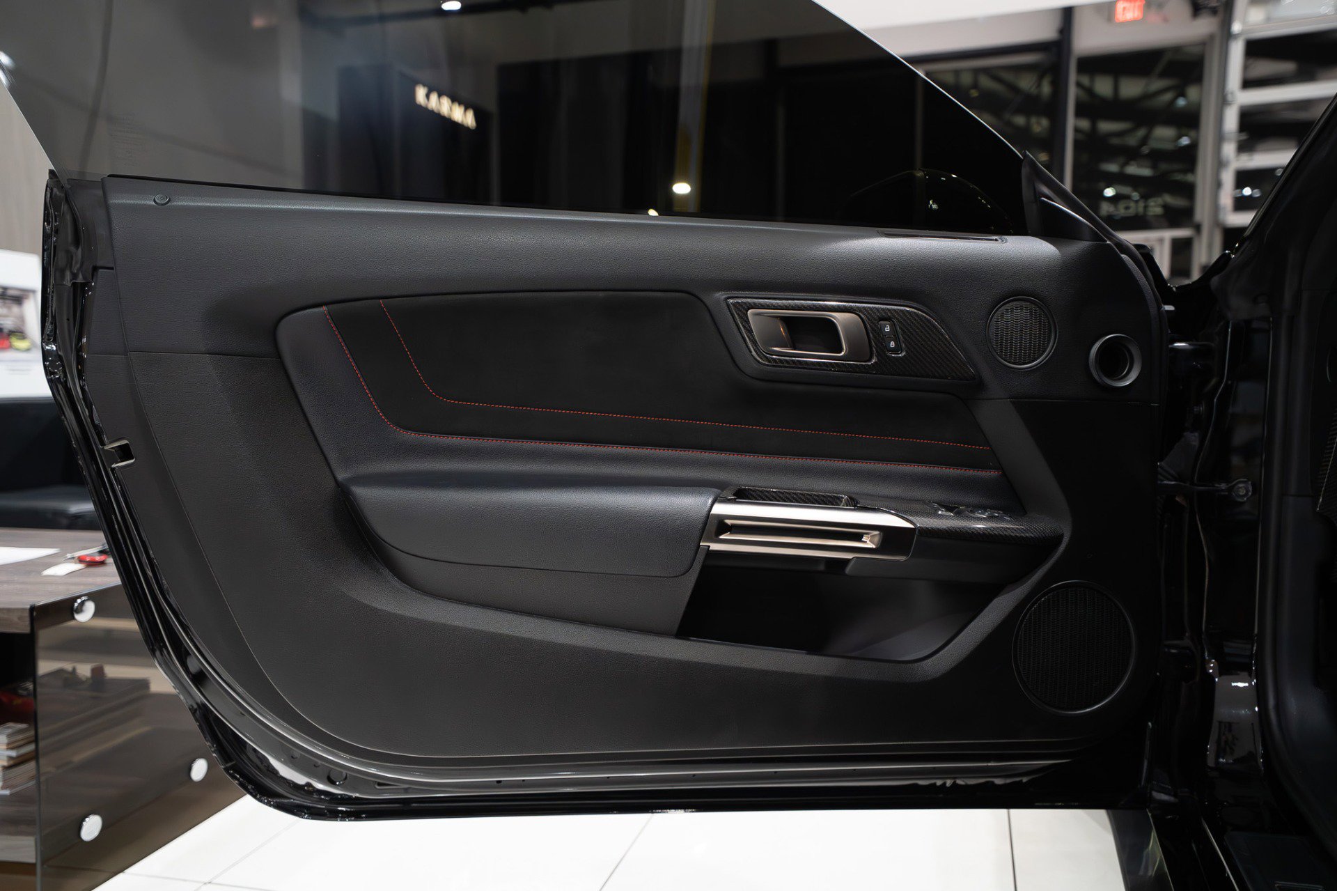 Used 2019 Ford Mustang Shelby GT350R w/ GT350R Equipment Group 920A RWD image 5