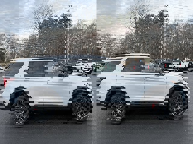 New 2026 Ford Explorer ST-Line image 4