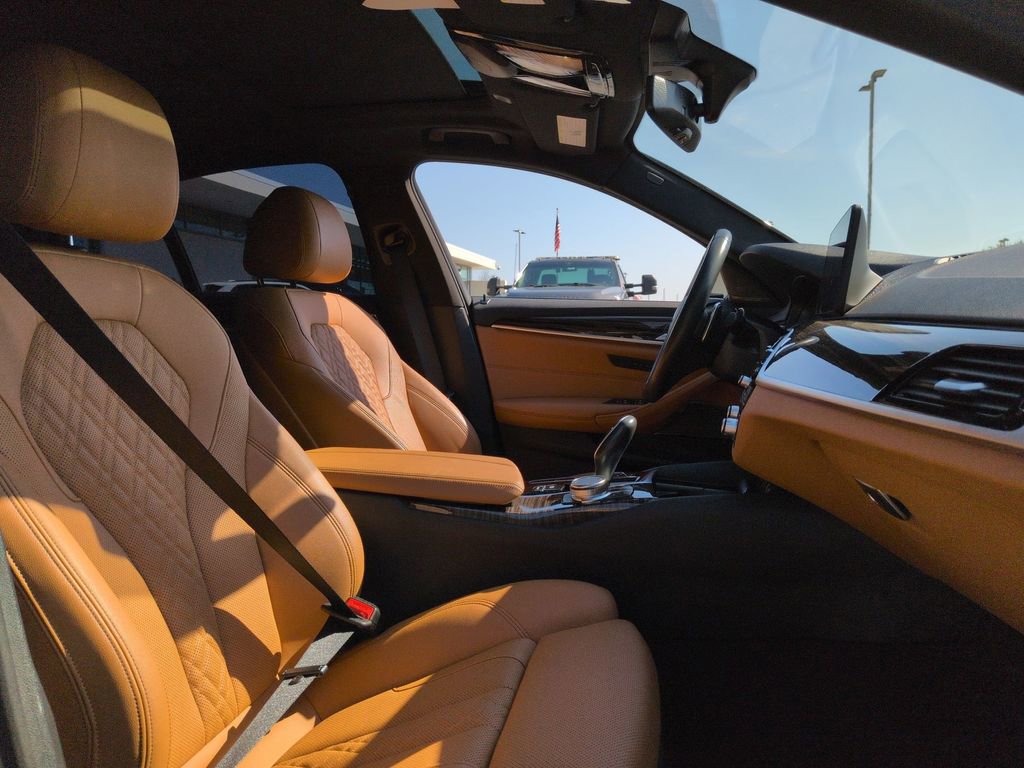 Used 2023 BMW 540i 540i w/ Premium Package image 16