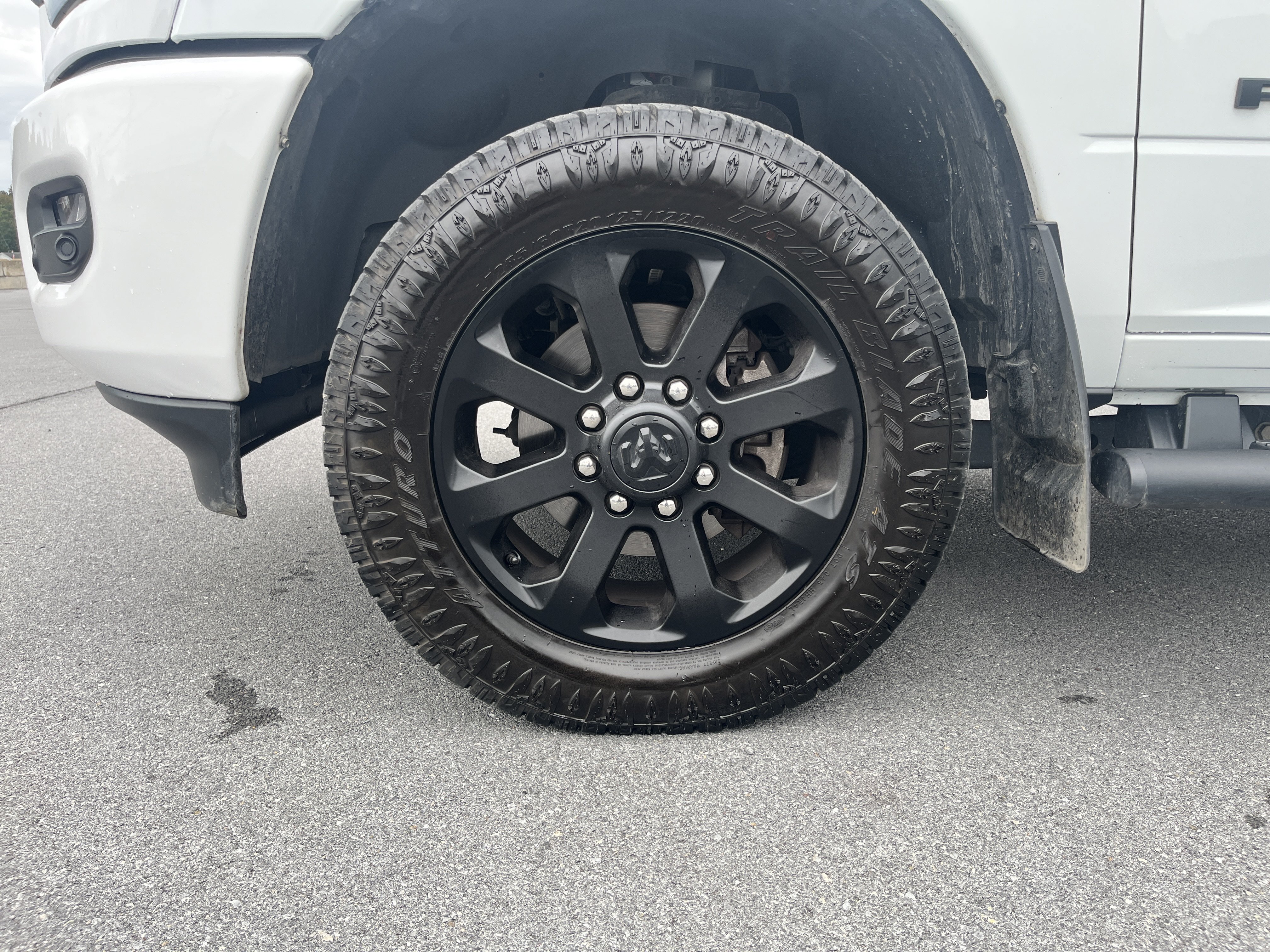 Used 2023 RAM 3500 Big Horn w/ Level B Equipment Group AWD/4WD image 17