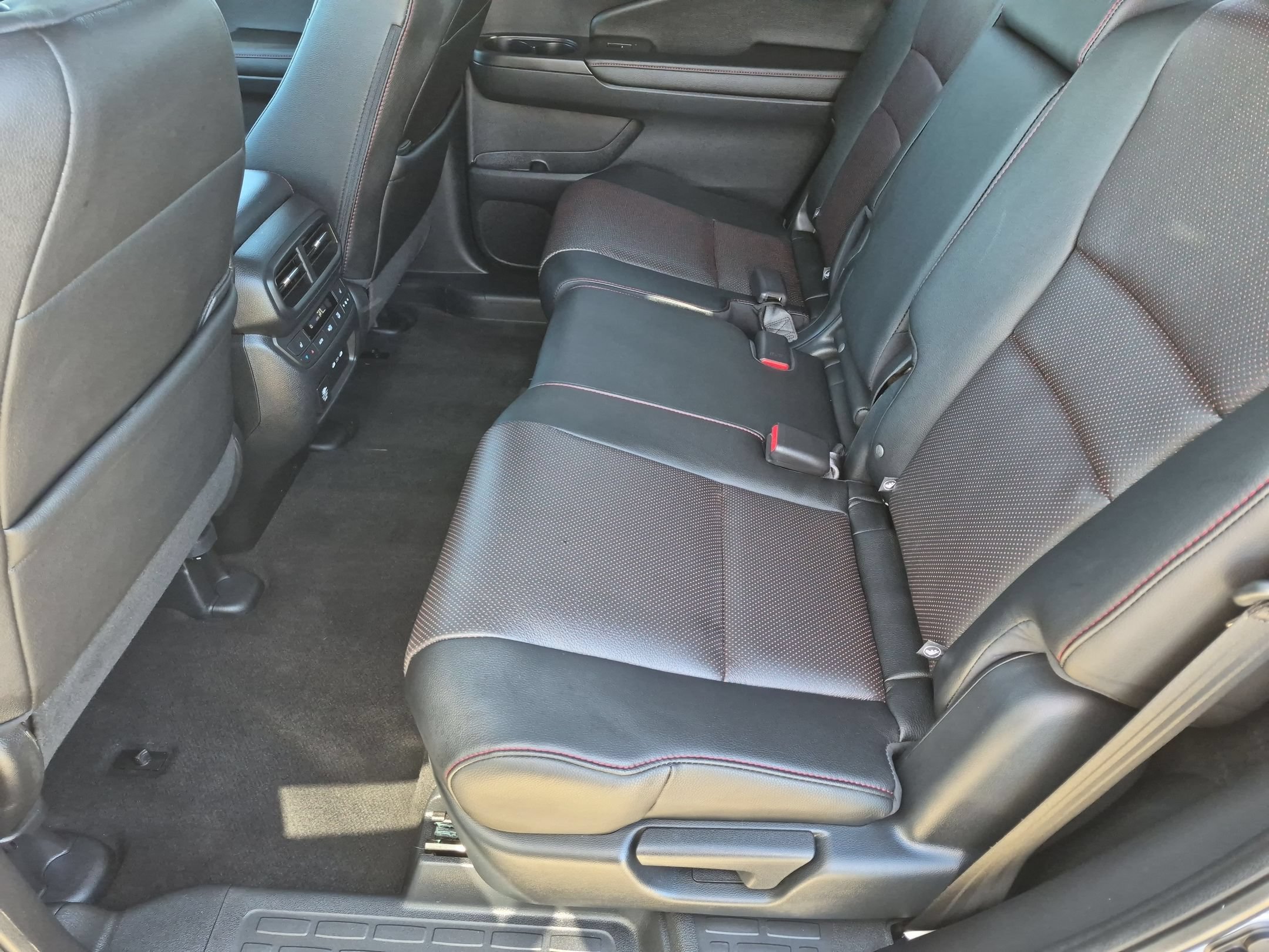 Certified 2024 Honda Passport Black Edition image 22