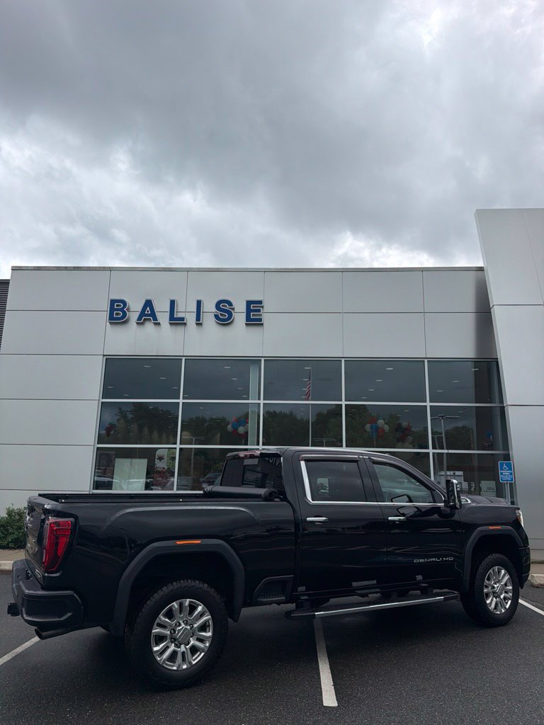 Used 2022 GMC Sierra 2500 Denali w/ Snow Plow Prep/Camper Package AWD/4WD image 4
