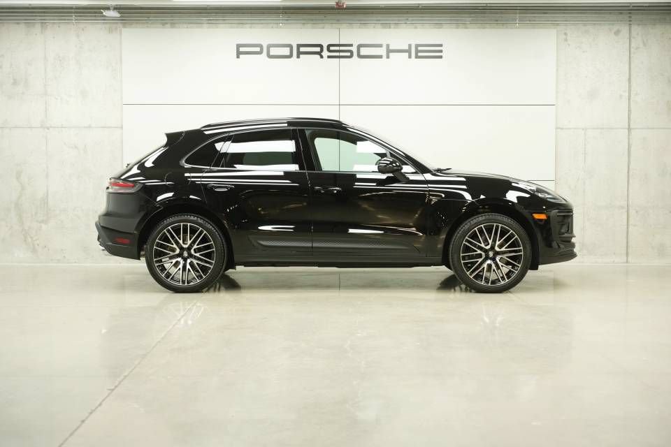 New 2026 Porsche Macan AWD/4WD image 8