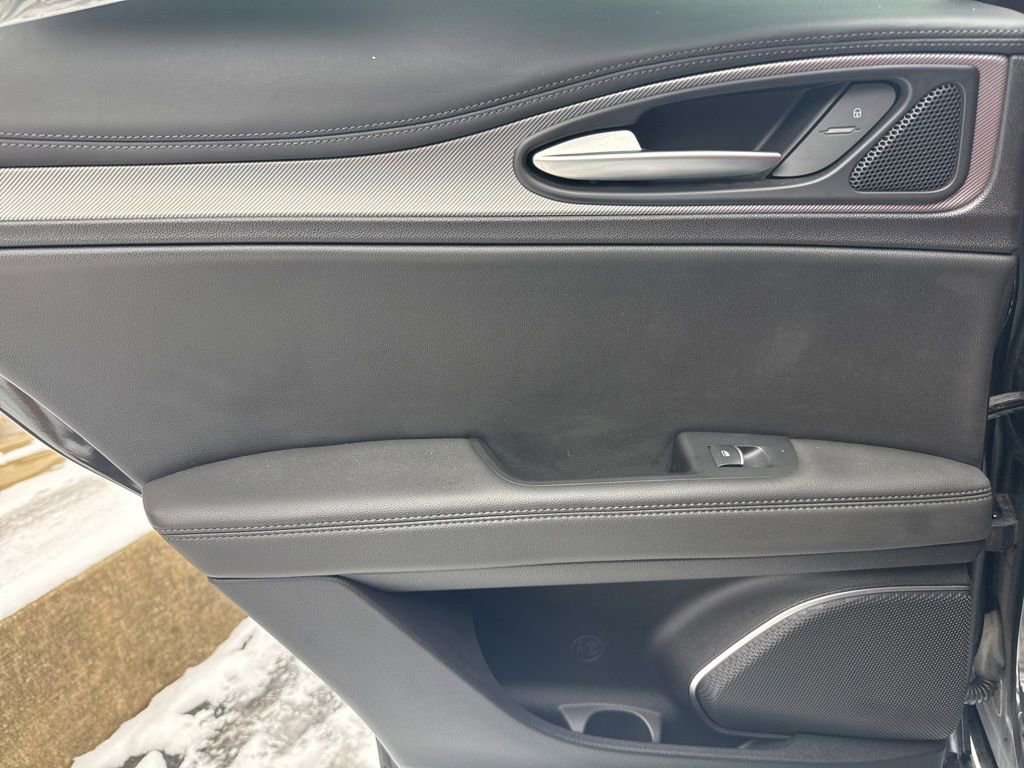 Used 2023 Alfa Romeo Stelvio Veloce image 42