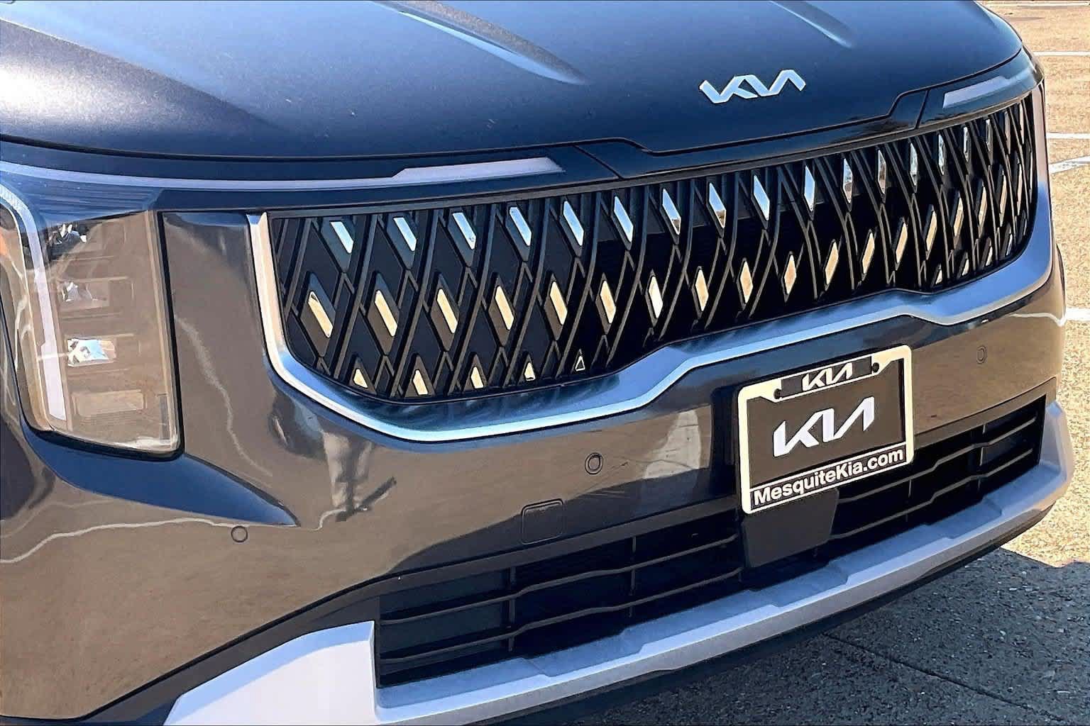 Certified 2026 Kia Carnival EX FWD image 30