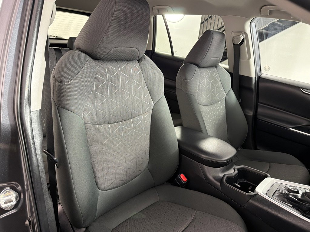 Used 2023 Toyota RAV4 XLE image 25