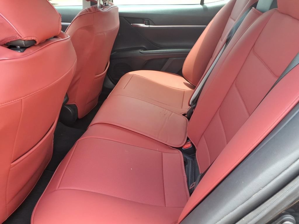 Used 2022 Toyota Camry SE FWD image 9