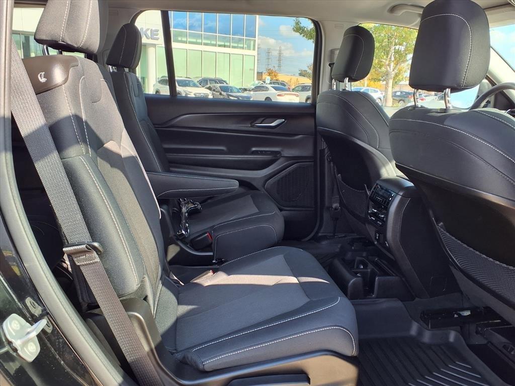 Used 2023 Jeep Grand Cherokee L Laredo w/ Luxury Tech Group I image 14
