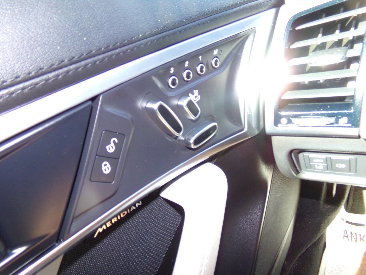 Used 2018 Jaguar F-TYPE Convertible image 57