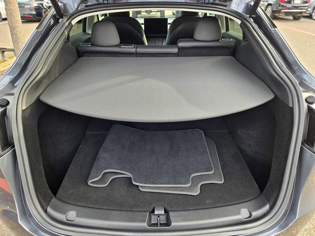 Used 2023 Tesla Model Y Long Range image 27