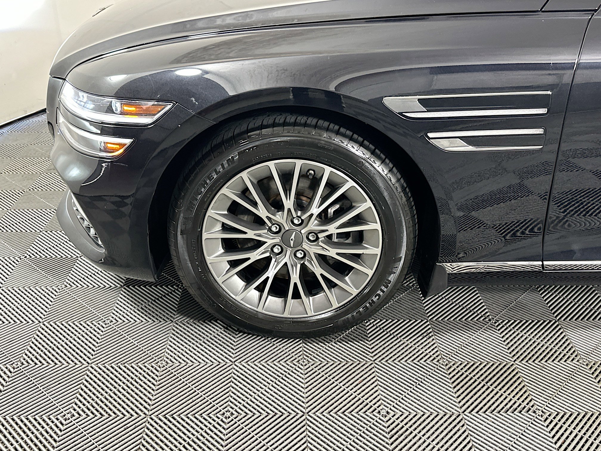 Used 2021 Genesis G80 2.5T image 11