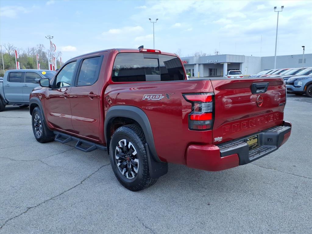 Used 2024 Nissan Frontier Pro-X image 3