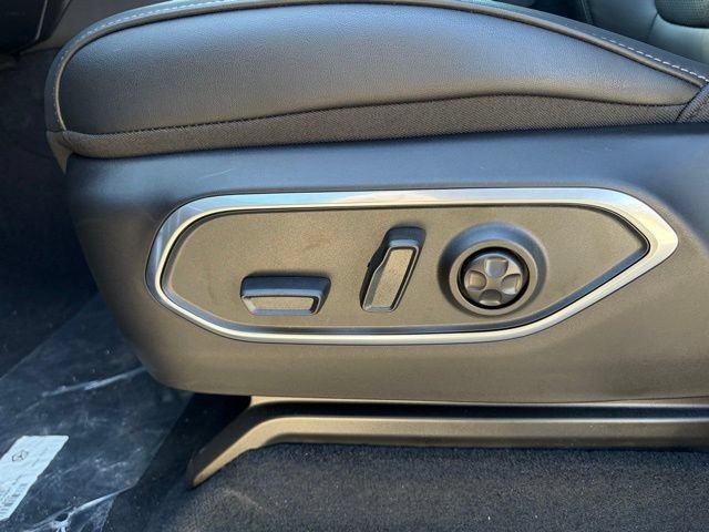 New 2026 Jeep Grand Wagoneer L Limited AWD/4WD image 17