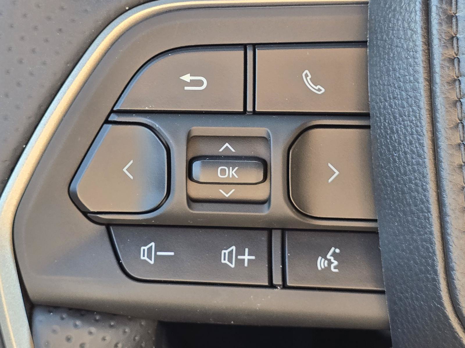 New 2026 Toyota 4Runner SR5 AWD/4WD image 25