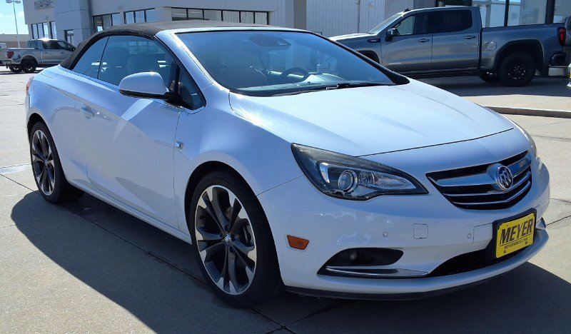 Used 2016 Buick Cascada Premium image 2