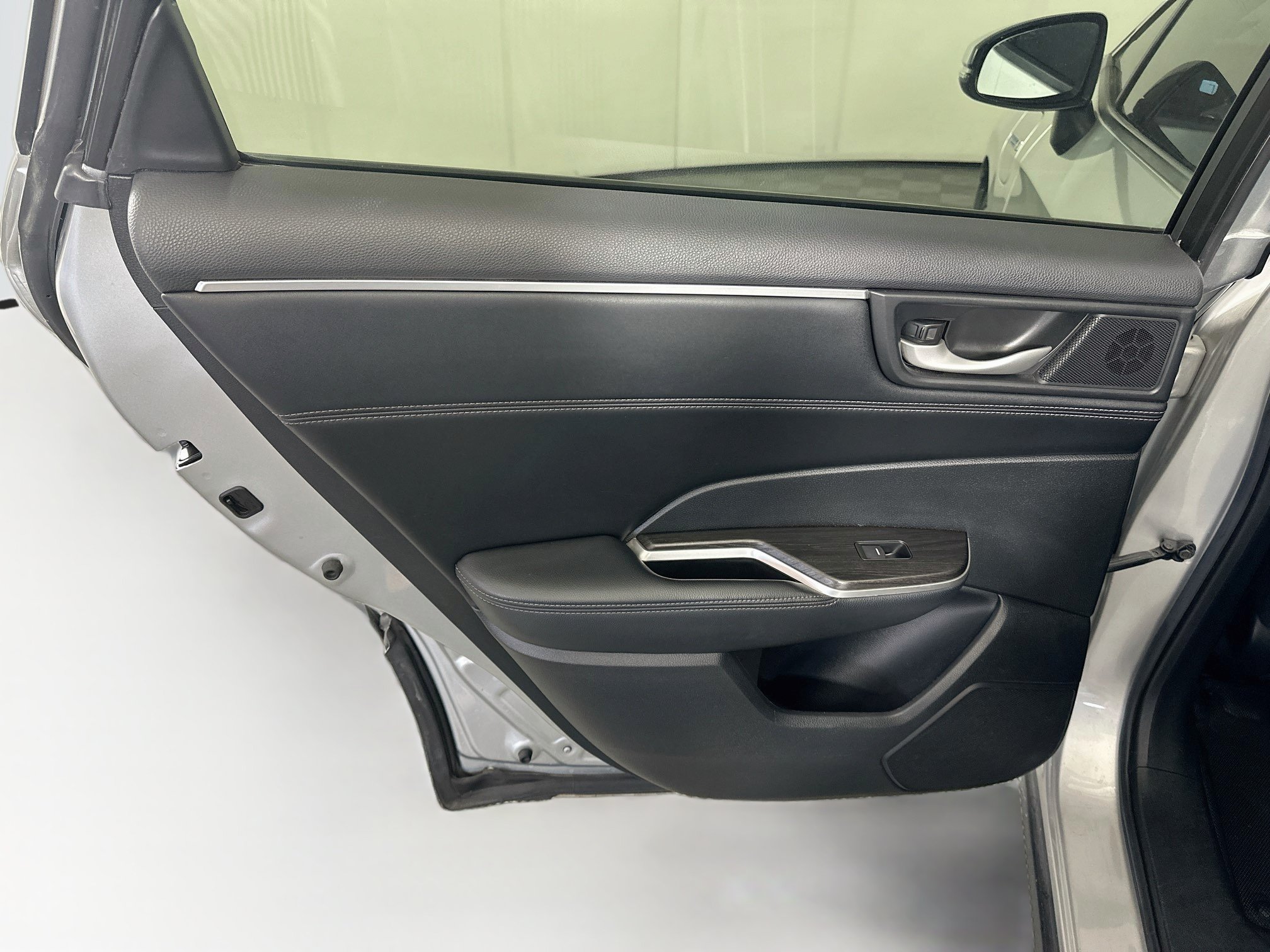 Used 2018 Honda Clarity Plug-In Hybrid image 24