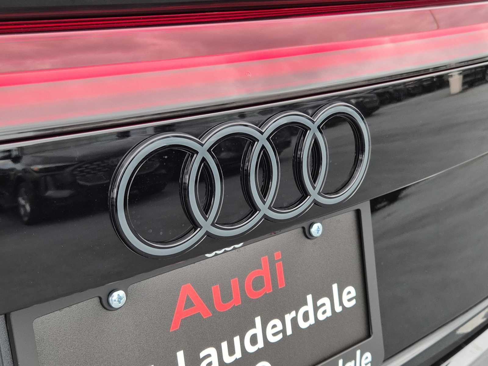 New 2026 Audi SQ8 Prestige AWD/4WD image 10