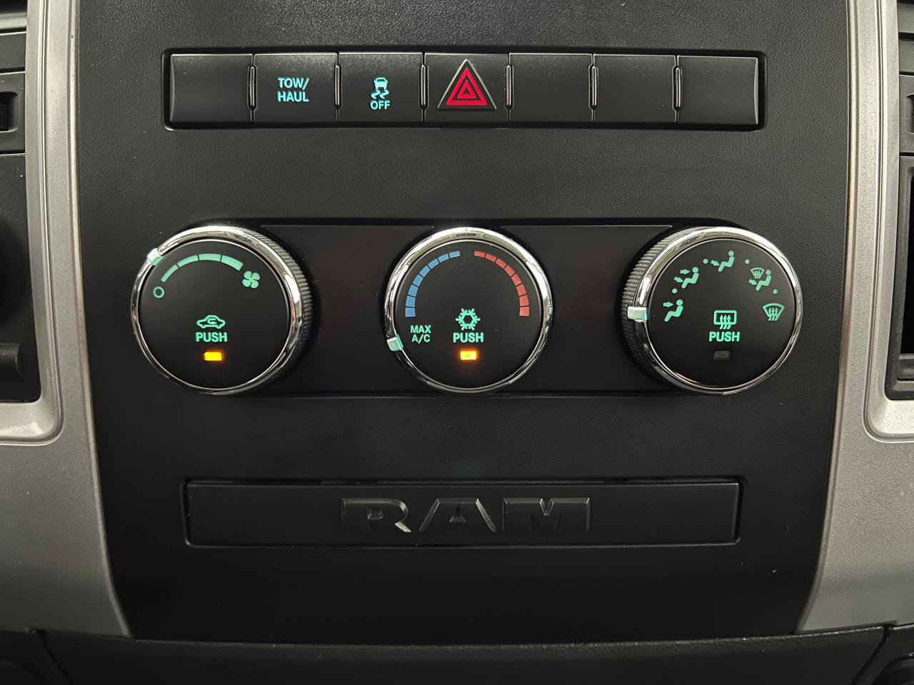 Used 2012 RAM 1500 Classic SLT AWD/4WD image 20