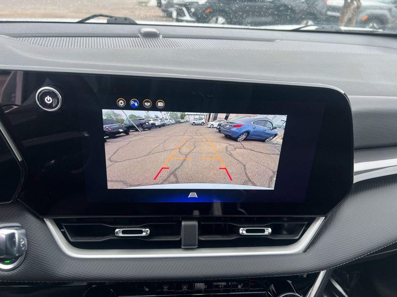 Used 2025 Chevrolet Equinox LT image 17