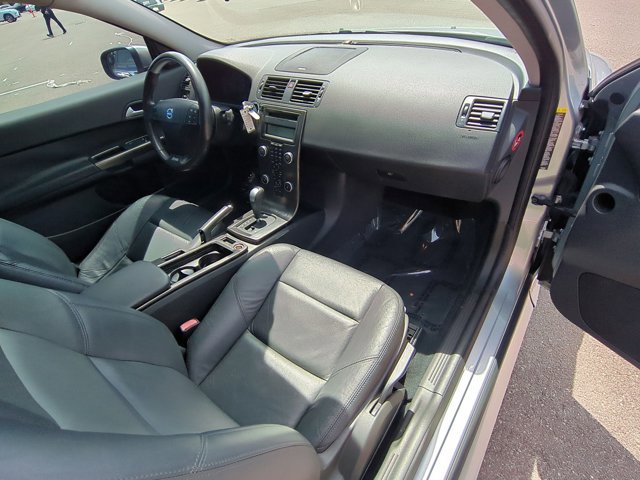 Used 2009 Volvo C30 T5 R-Design image 20